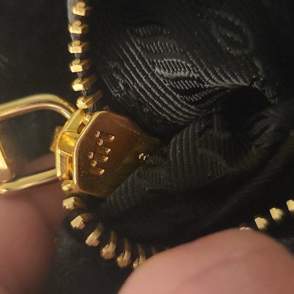 Prada Bag - Picture 9 of 12